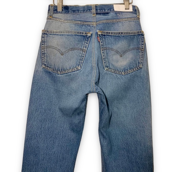LEVI’S x RE/DONE Vintage High Rise Mom Jean (Size 27) - Picture 8 of 16